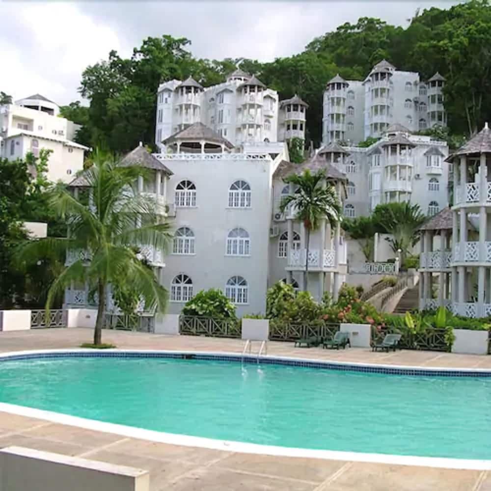 Columbus Heights Condominiums