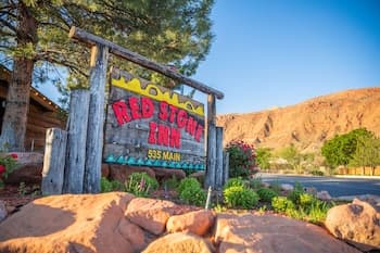 Red Stone Inn