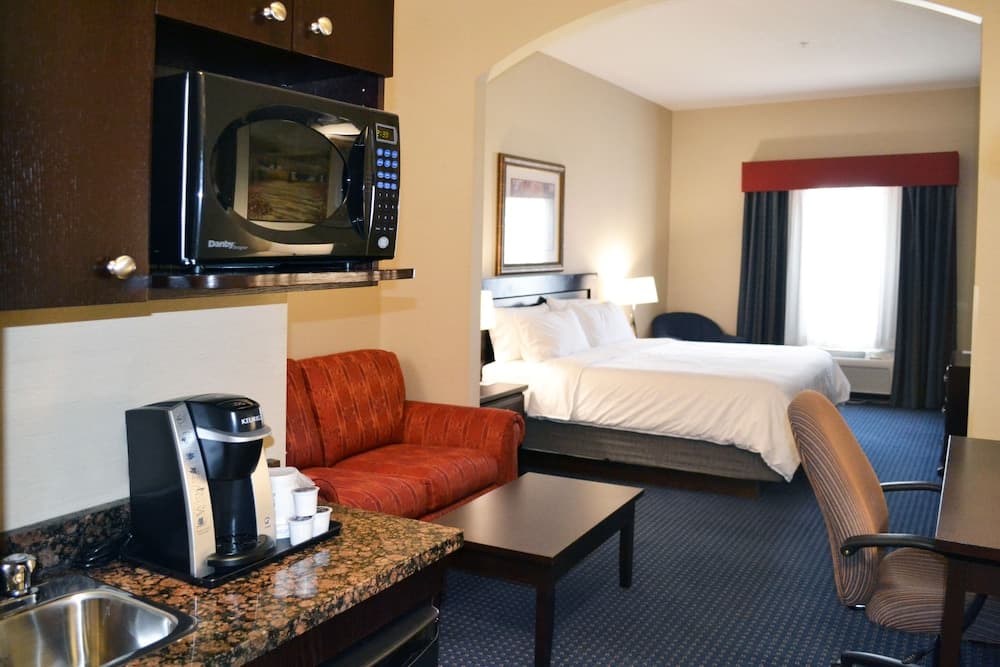 Holiday Inn Express Hotel & Suites Edson by IHG