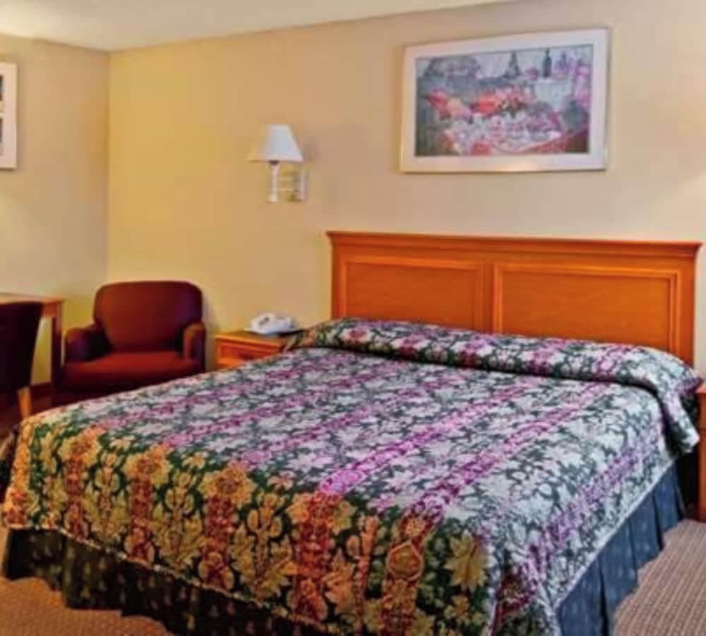 Fairview Inn By OYO Hesston I-135