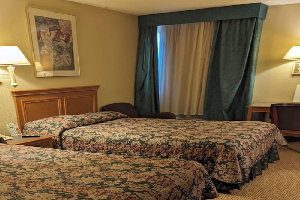 Fairview Inn By OYO Hesston I-135