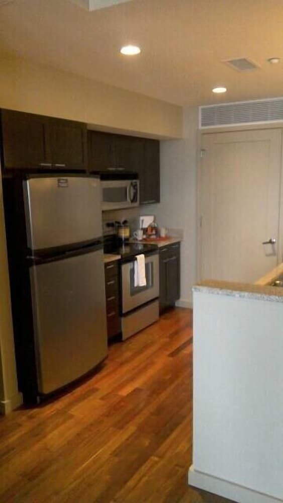 Pointe 400 by ExecuStay