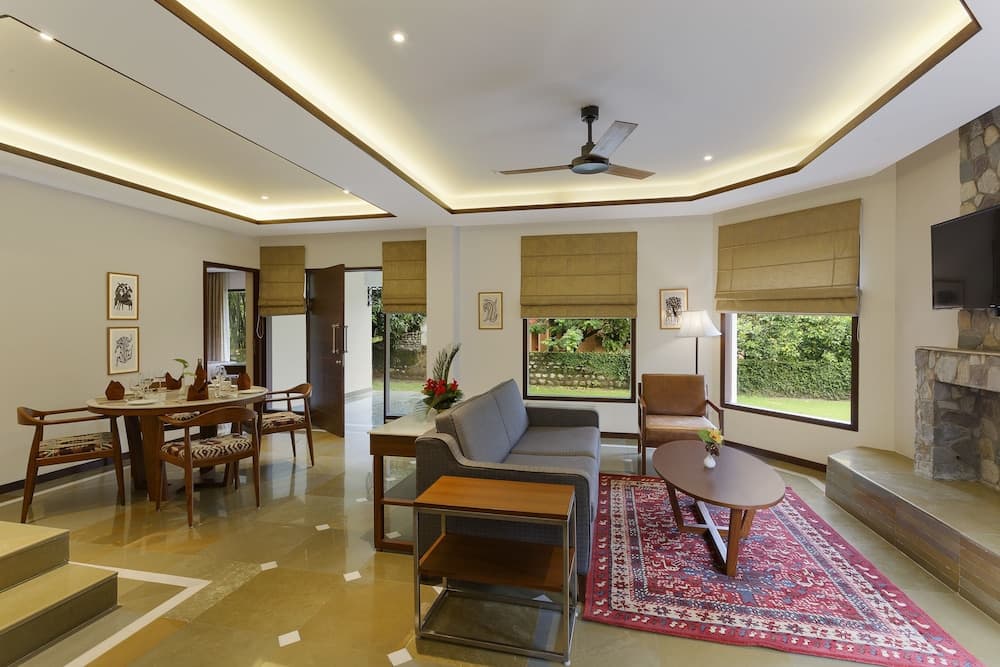 The Riverview Retreat, Corbett