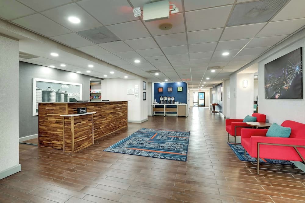 Hampton Inn & Suites St. Louis-Edwardsville