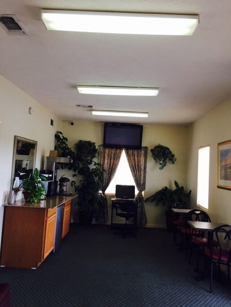 Royal Inn Taylorsville