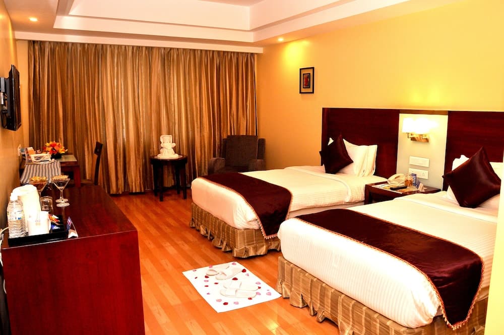 Gokulam Park Sabari OMR Hotel