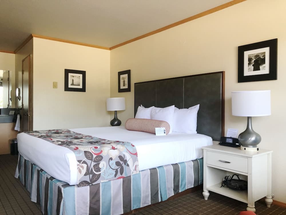 River House Inn, a Baymont by Wyndham