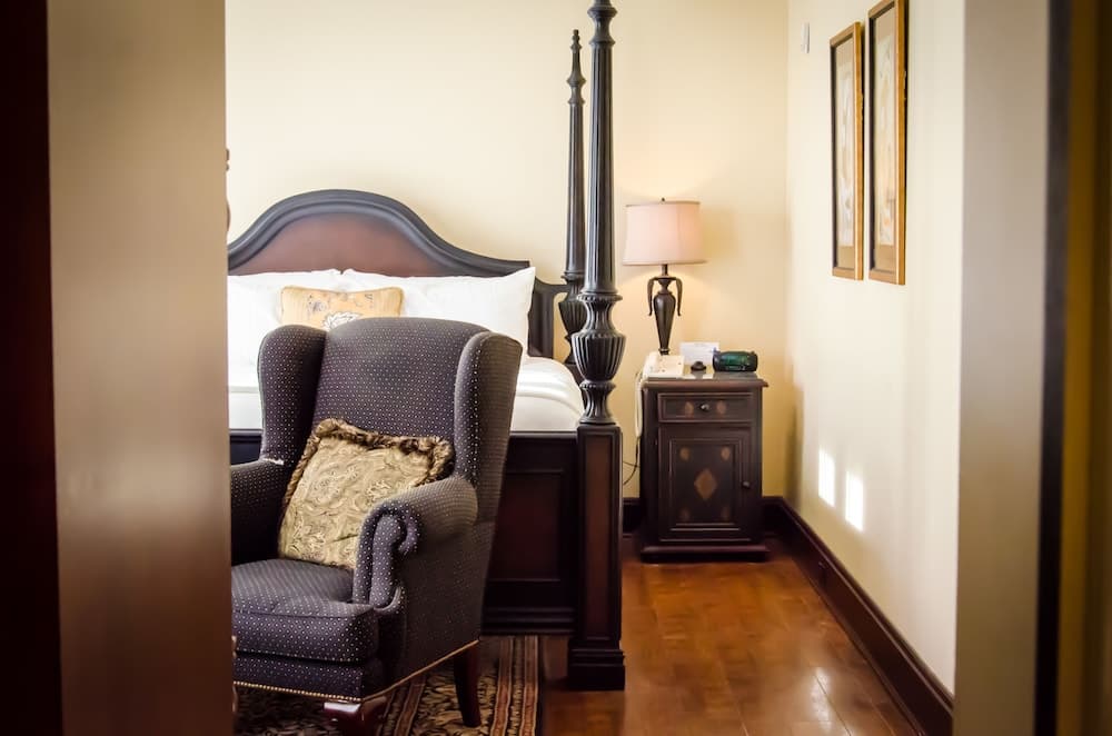 General Francis Marion Hotel