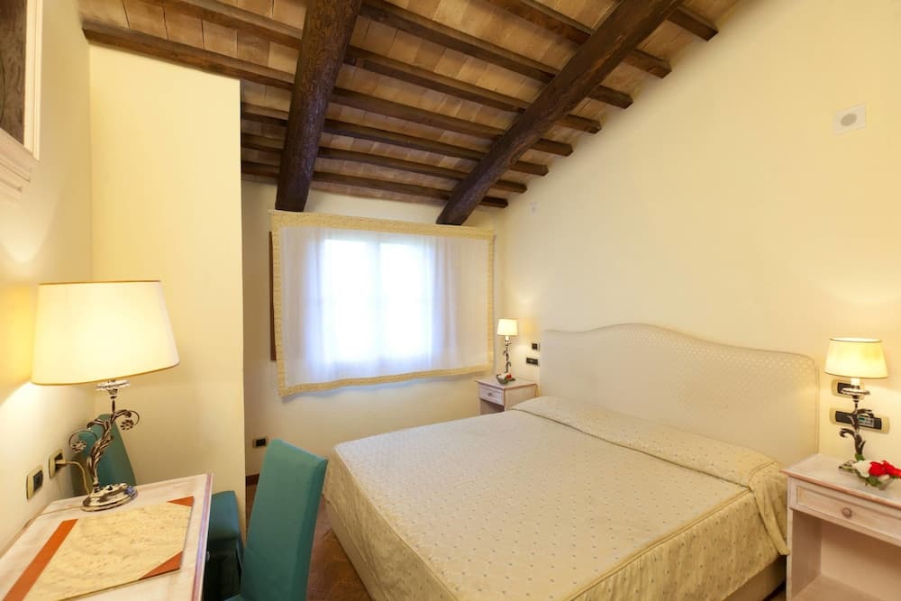 Sovana Hotel & Resort