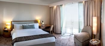 Suncoast Hotel & Towers