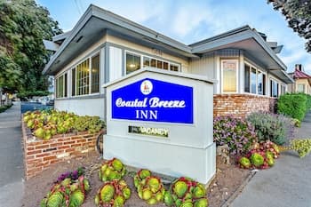Coastal Breeze Inn