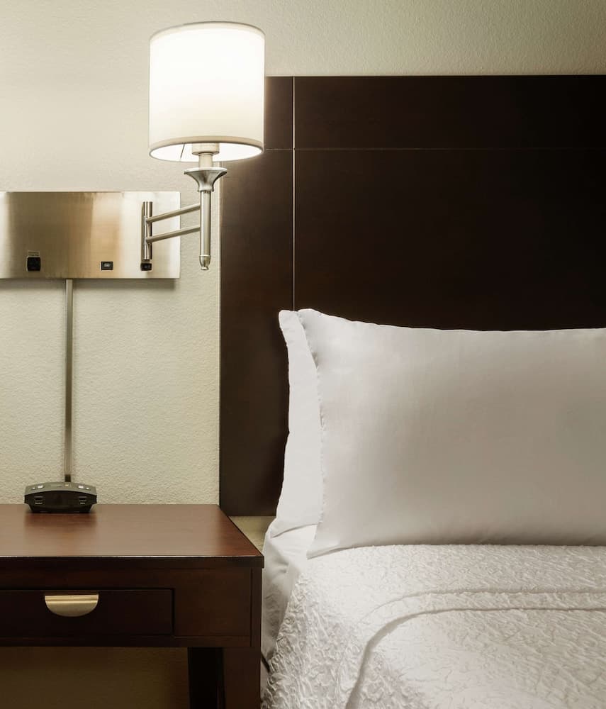 Hampton Inn & Suites Phoenix Glendale-Westgate