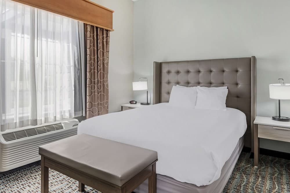 Best Western Plus Peppertree Inn At Omak