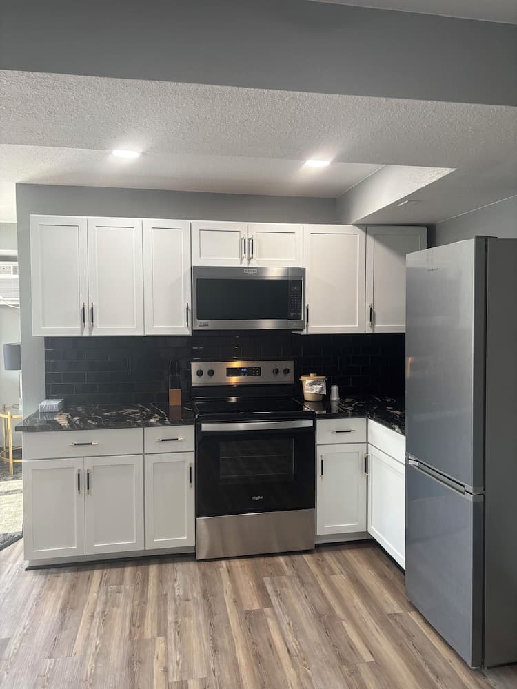 Plymouth Suites Hotel