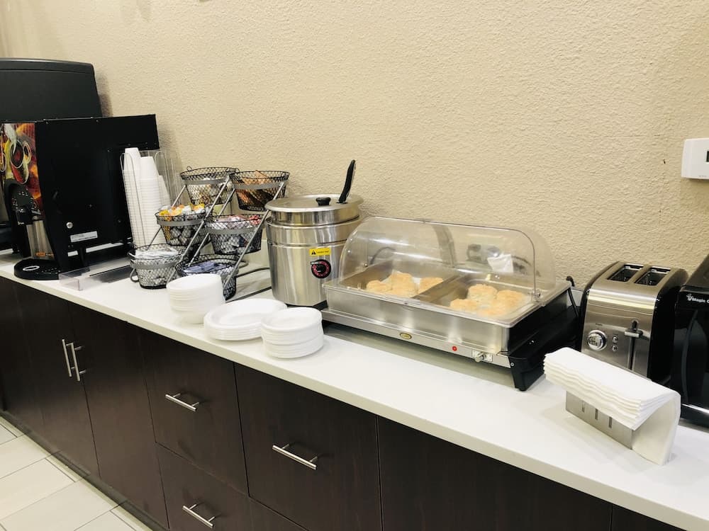 The Inn & Suites SW Omaha