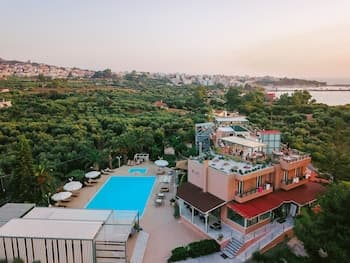 Apollo Resort Art Hotel