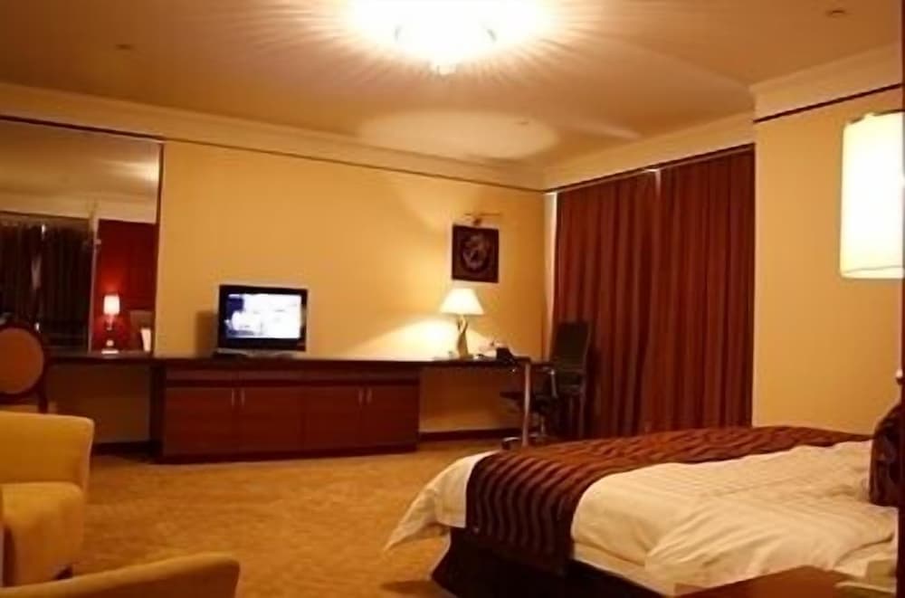 Days Hotel & Suites by Wyndham Jiaozuo