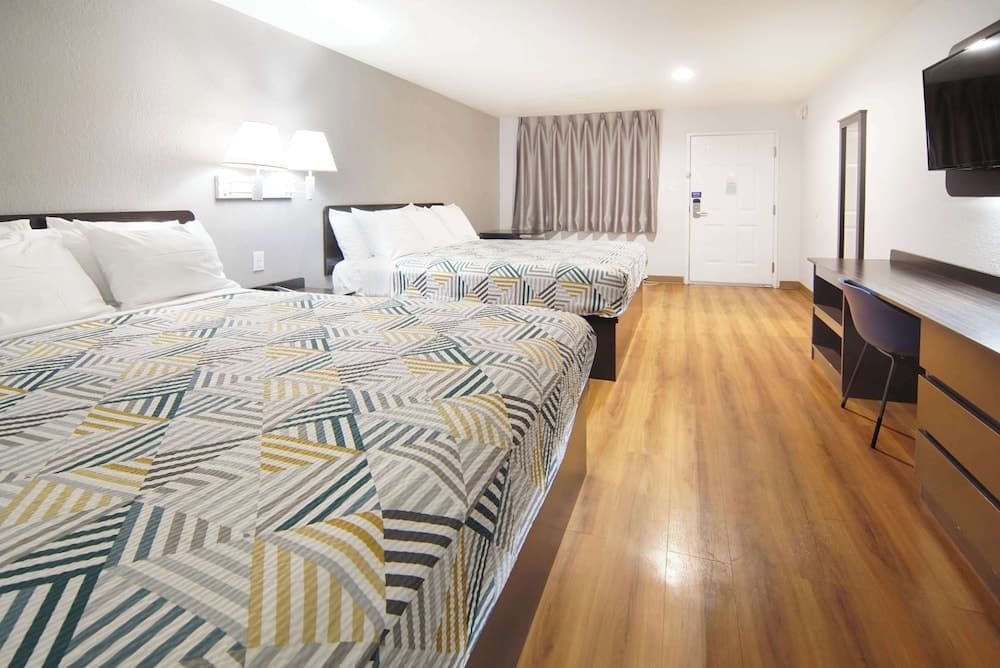 Motel 6 Lancaster, TX - DeSoto - Lancaster