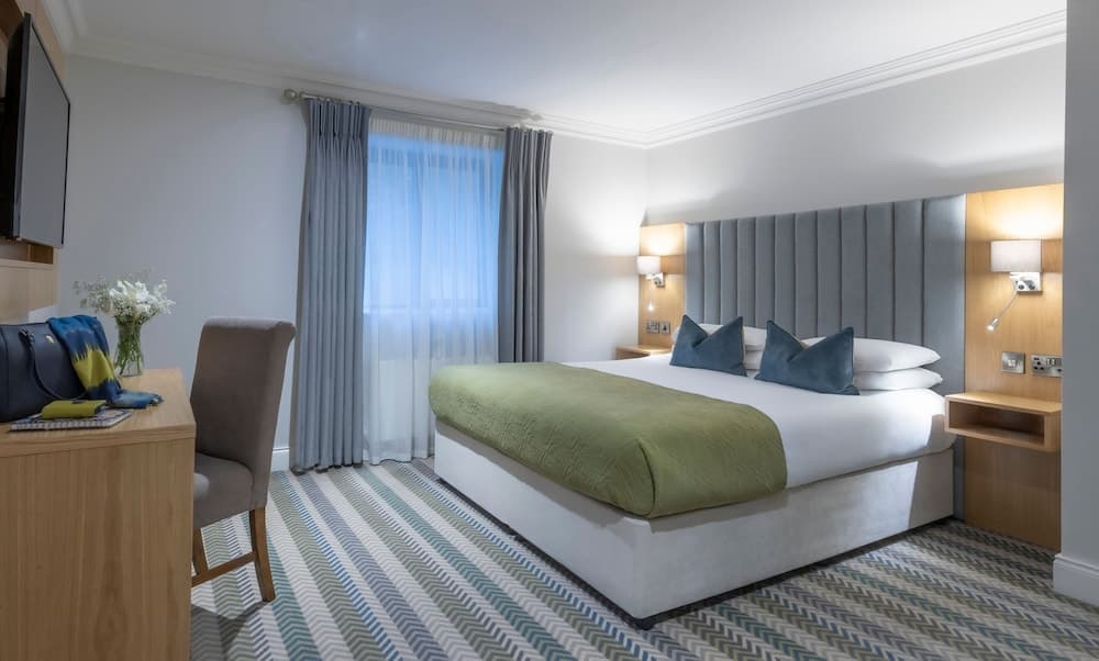 Killarney Heights Hotel