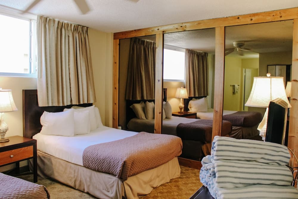 Outrigger Beach Club