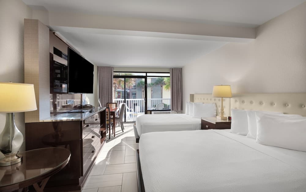 Captain's Quarters Resort