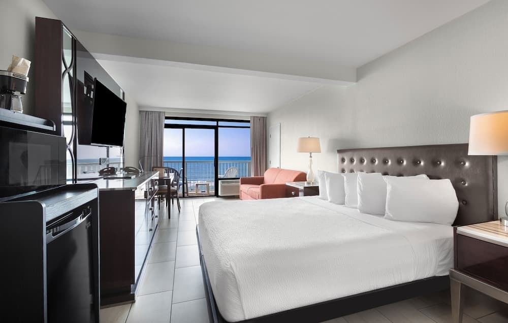 Captain's Quarters Resort