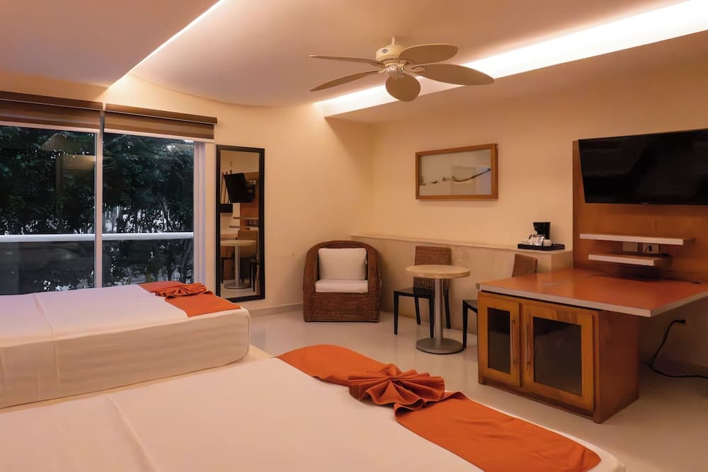 Artisan Playa Esmeralda Family Beach Hotel