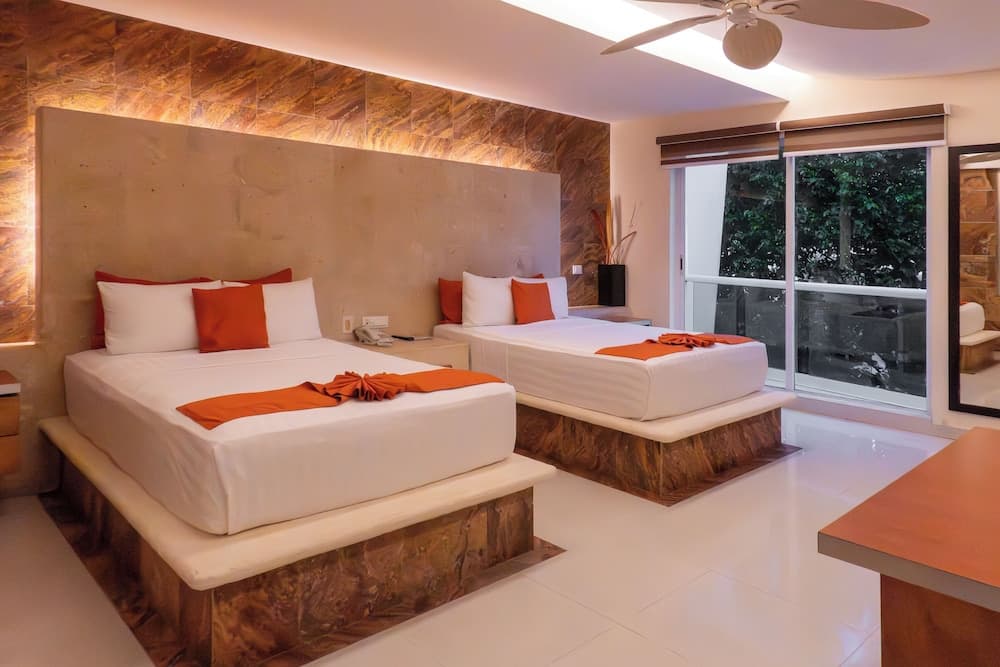 Artisan Playa Esmeralda Family Beach Hotel