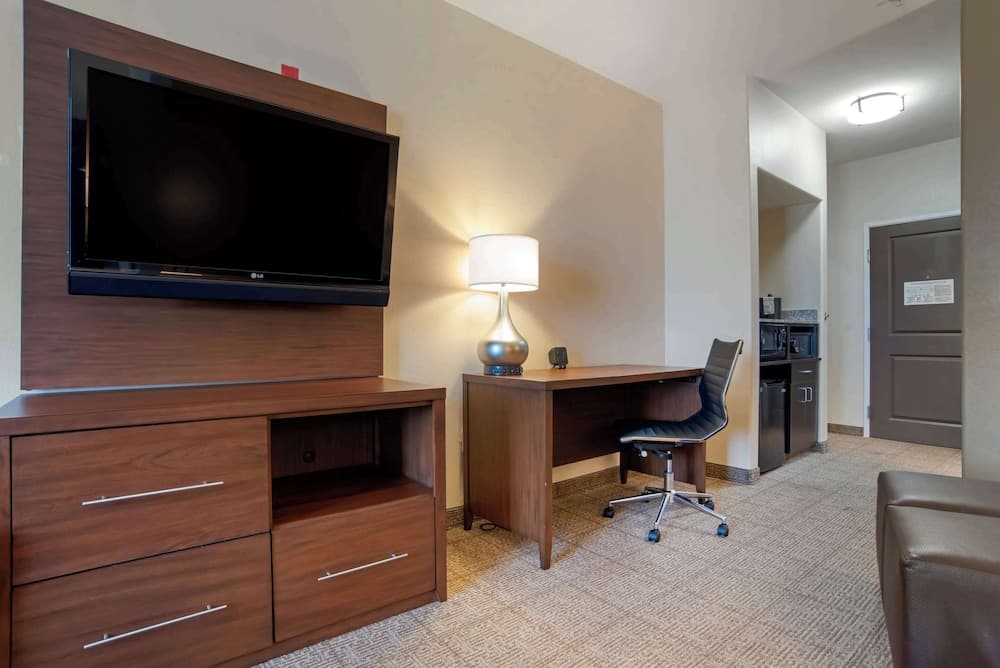 Comfort Suites Alexandria North