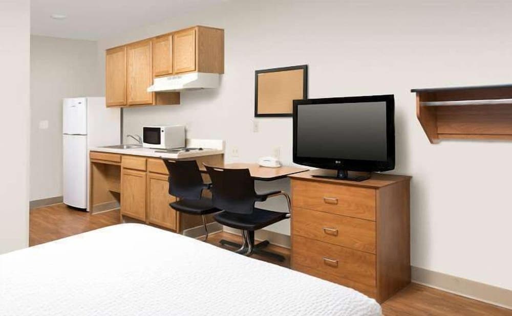 Extended Stay America Select Suites - Phoenix - West