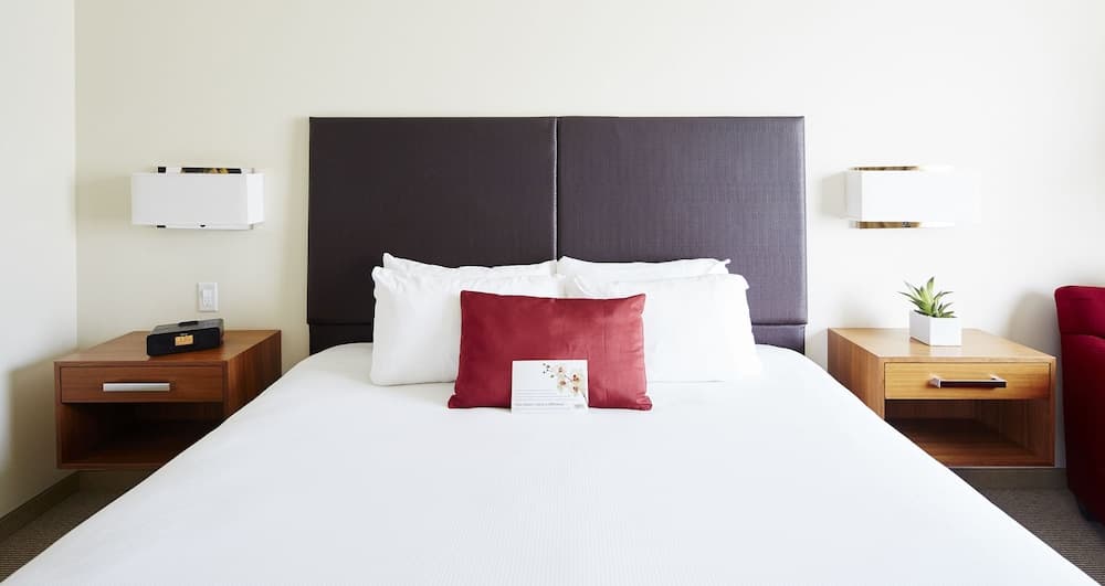 I Hotel And Illinois Conference Center