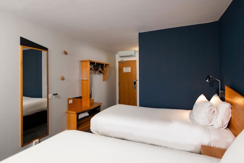 Holiday Inn Express Edinburgh Royal Mile by IHG