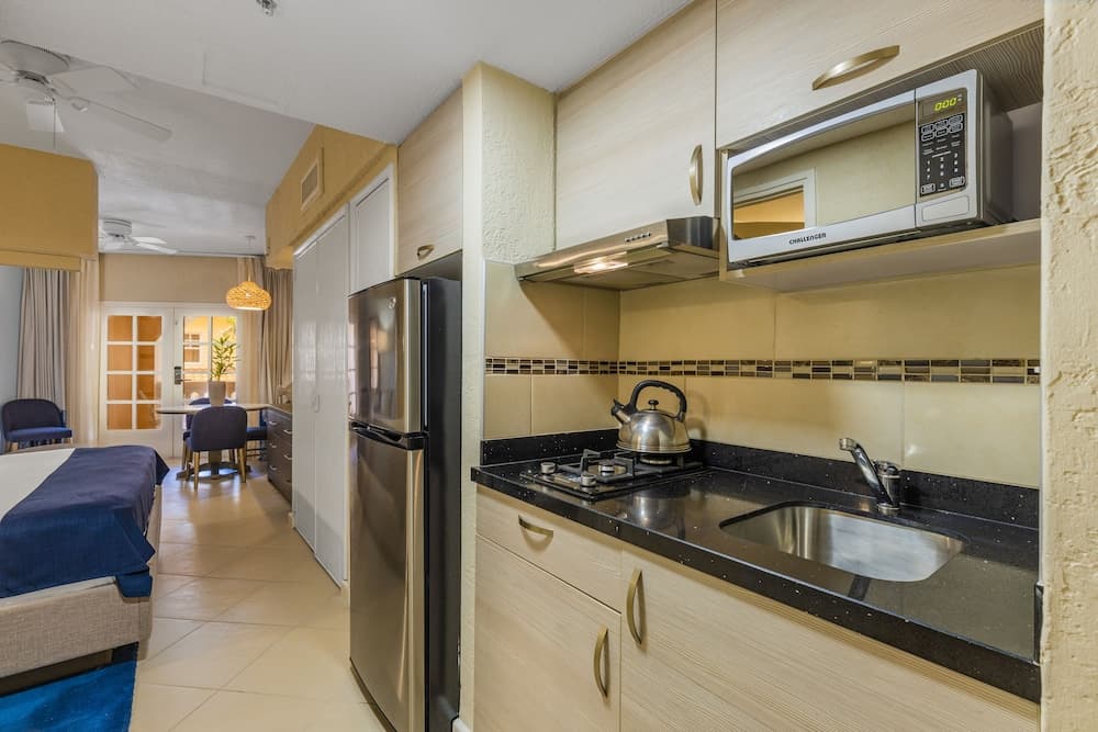 Playa Linda Beach Resort