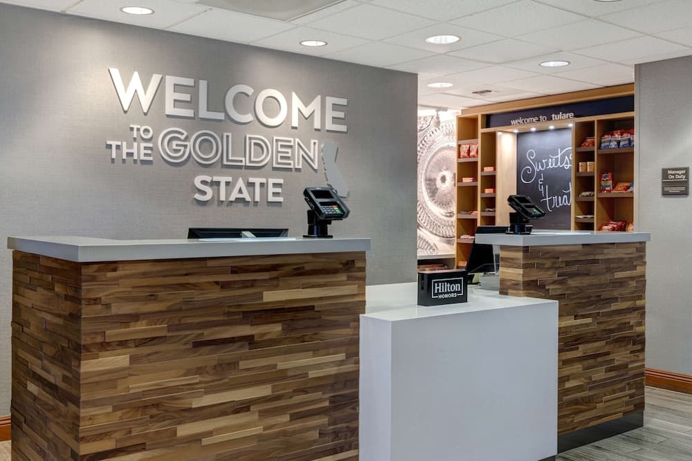 Hampton Inn & Suites Tulare