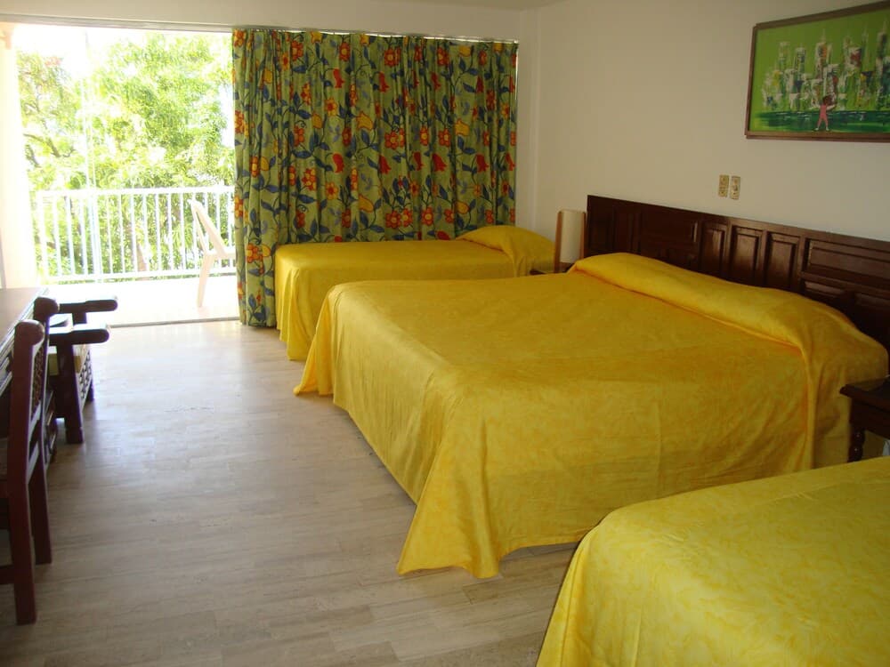 Sands Acapulco Hotel & Bungalows