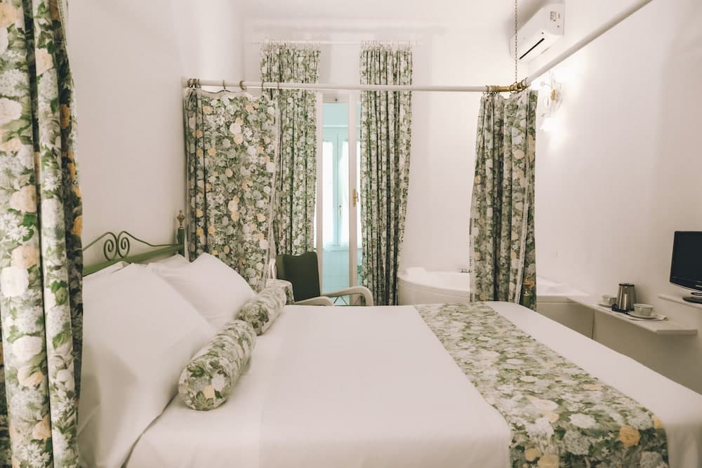 Hotel Eveline Portosole