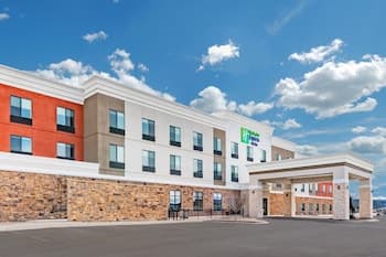 Holiday Inn Express & Suites Trinidad, an IHG Hotel