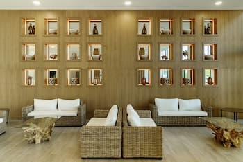 Cabogata Beach Hotel