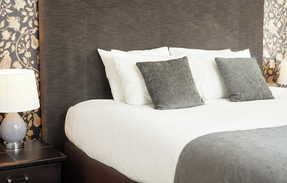 Chequers Inn by Greene King Inns