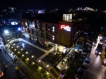 Travelite Express Hotel