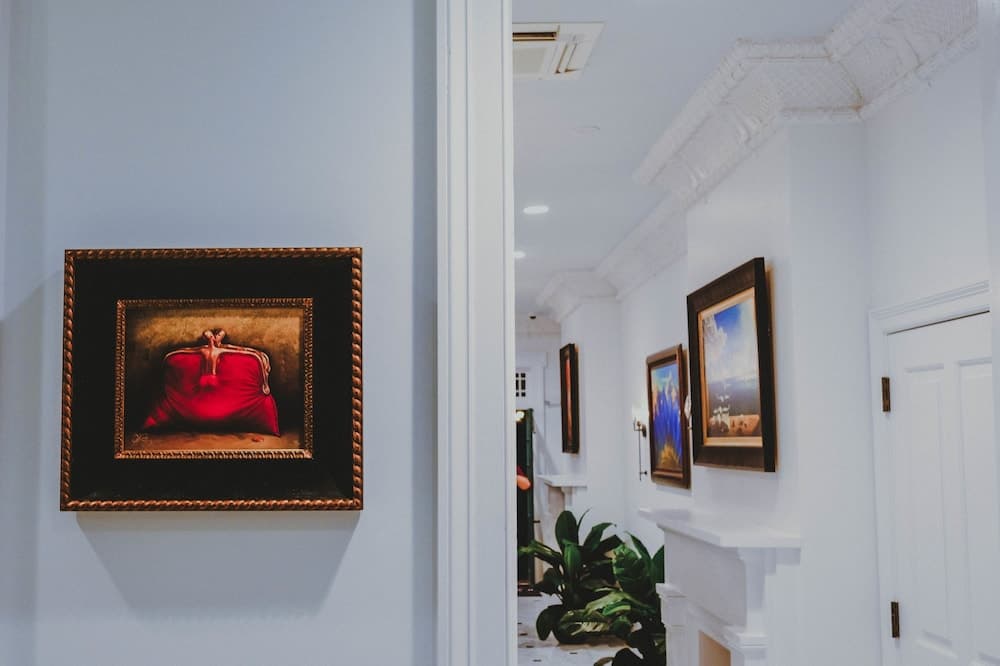 Royal Frenchmen Hotel and Bar