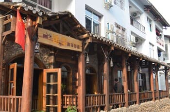 Wulingyuan Tu Youth Hostel