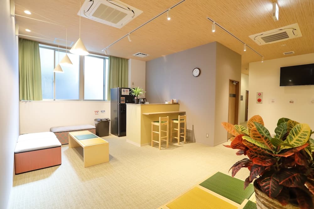 bnb+ Tsuruhashi - Hostel
