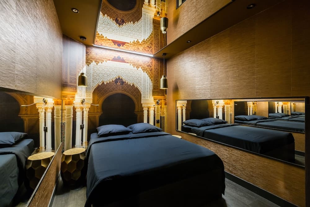 Love Hôtel - Adults Only