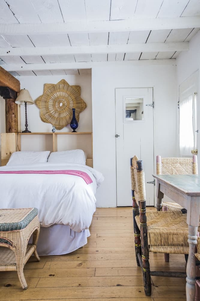 Taos Goji Farm & Eco-Lodge Retreat