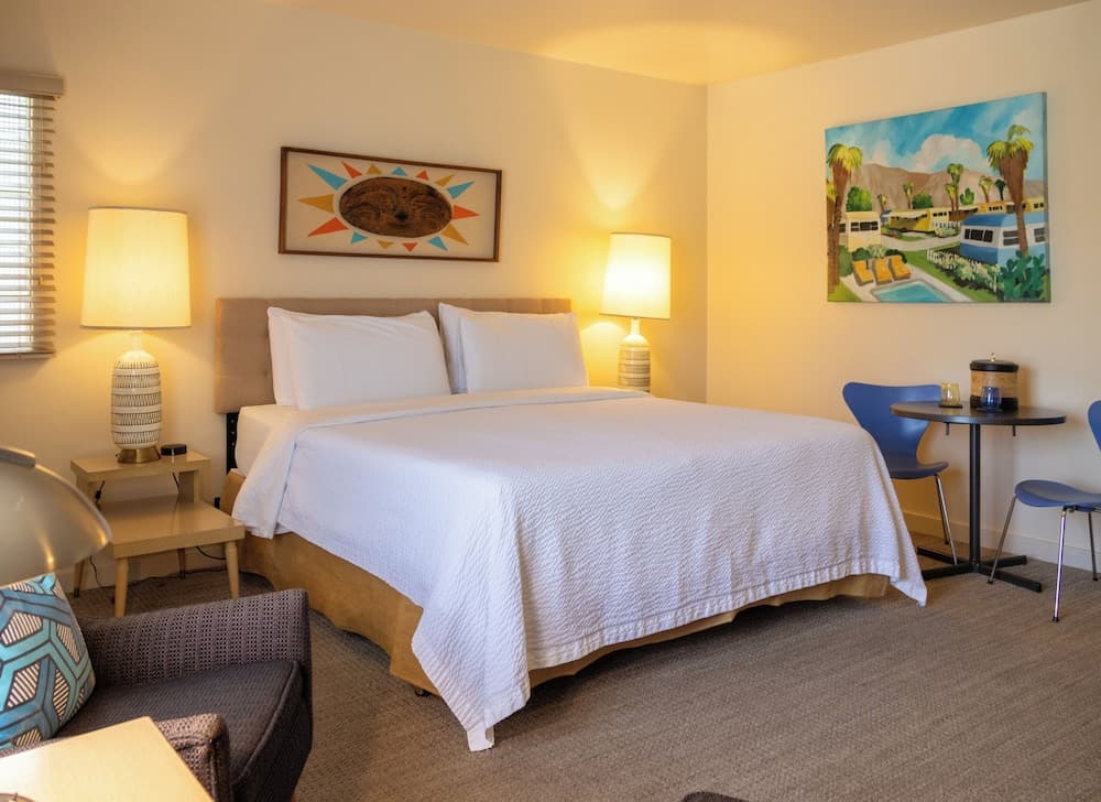 The Hideaway 21 and Over