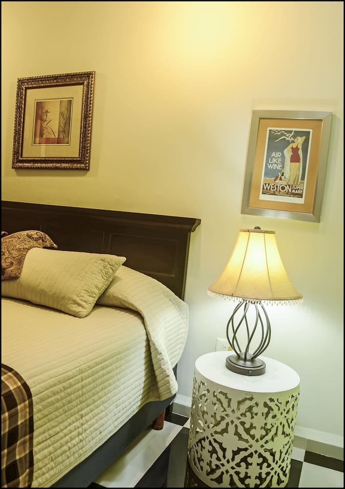 Ochenta Y Dos an urban bed & breakfast