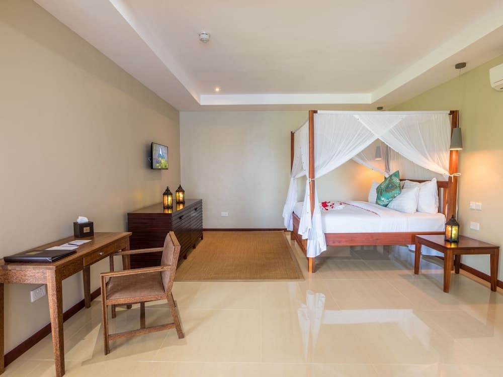 Ngalawa Hotel & Resort