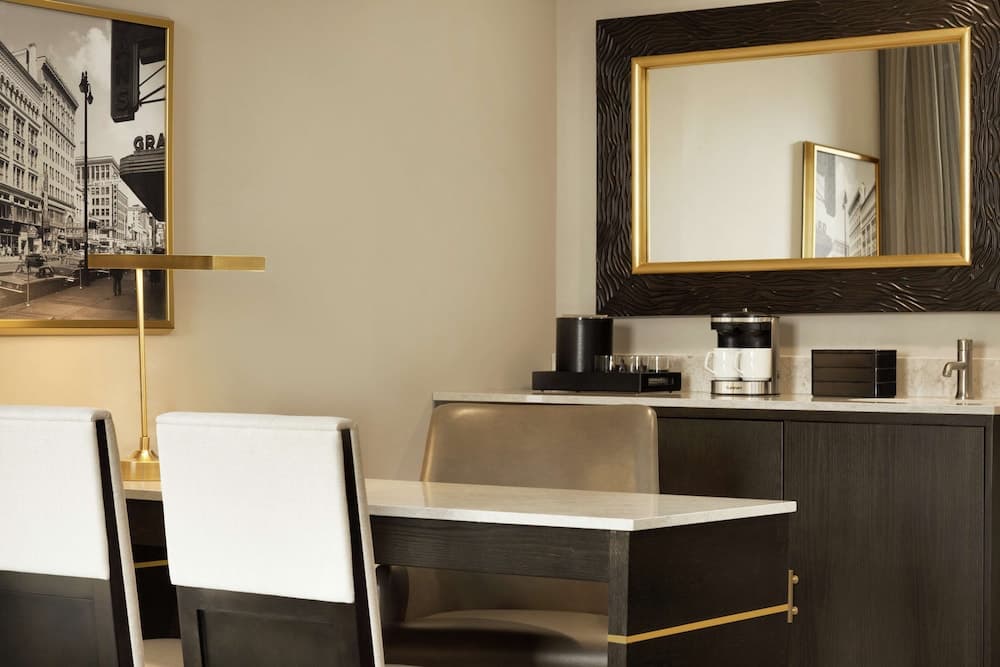 Embassy Suites by Hilton Syracuse Destiny USA