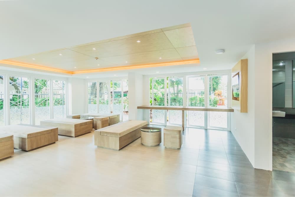 Condo in Kata in Ozone - A519